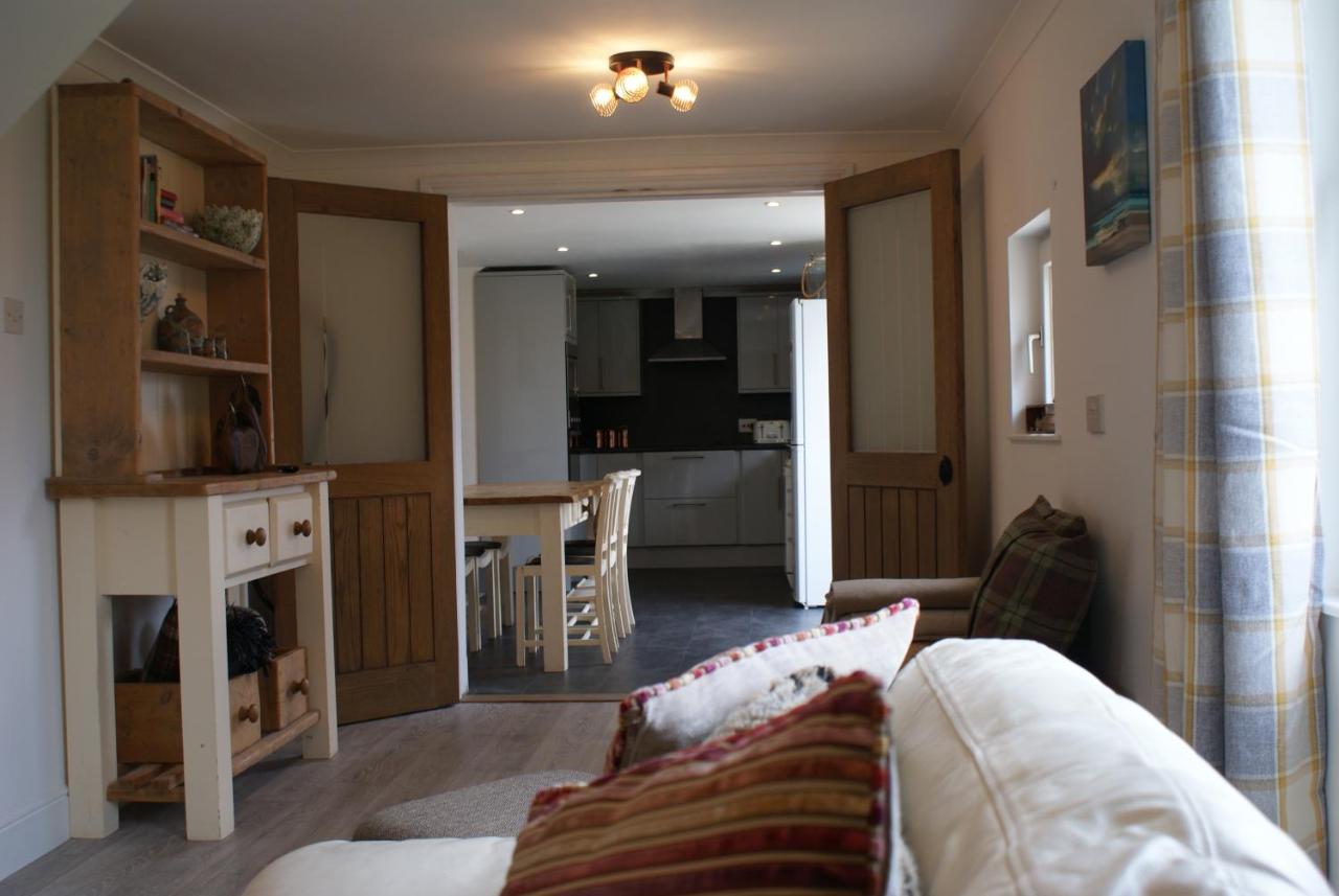 Lizzie`s Garden Cottage Portree Esterno foto